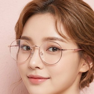 변색 안경은 청색광과 자외선을 차단하며, 다양한 색상을 선택할 수 있습니다.