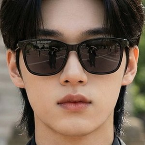 폴리스 SPL 861G Z42P 공식수입 스퀘어 뿔테 경량성 편광렌즈 명품 선글라스