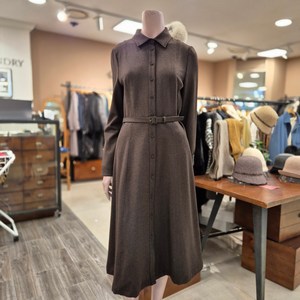 BCBG 비씨비지 겨울24 에드 먼튼 원피스 B4DAO617